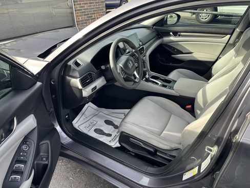 Used 2019 Honda Accord LX image 11