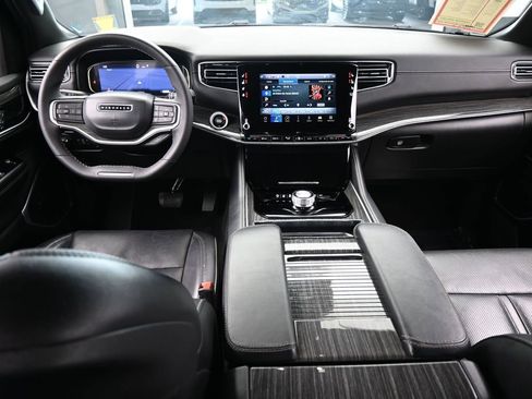 Used 2022 Jeep Wagoneer Series II image 40