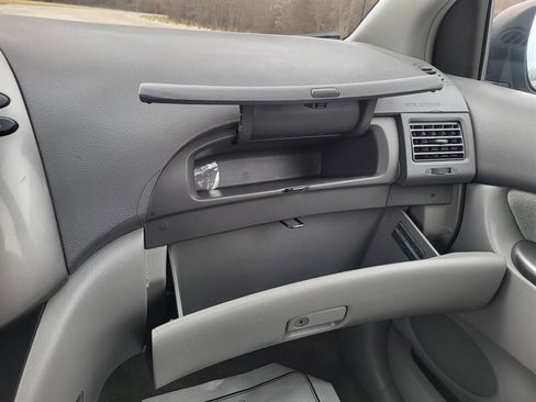 Used 2007 Toyota Sienna CE image 24