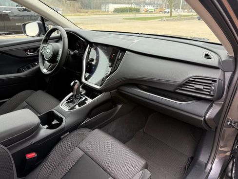 Used 2025 Subaru Outback Premium image 23