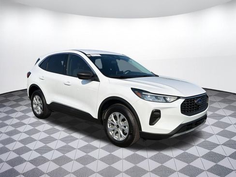 Used 2024 Ford Escape Active AWD/4WD image 7