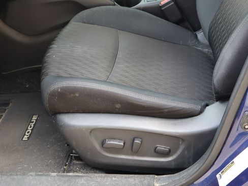 Used 2019 Nissan Rogue SV w/ Premium Package FWD image 15