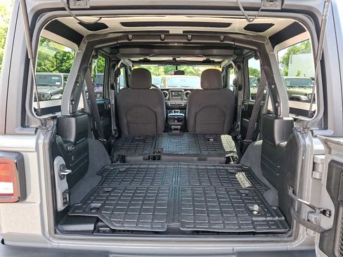 Used 2022 Jeep Wrangler Unlimited Sport AWD/4WD image 28