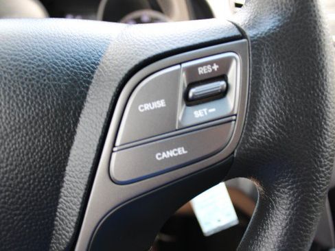 Used 2017 Hyundai Santa Fe Sport FWD image 16
