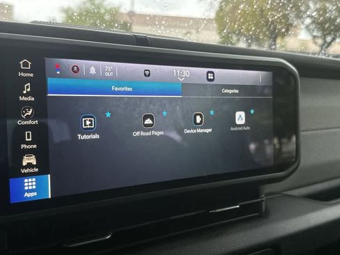 Used 2025 Jeep Gladiator Sport image 18