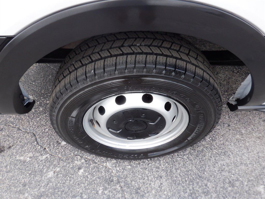 Used 2024 Ford Transit 150 Low Roof RWD image 8