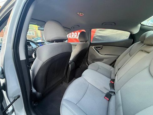 Used 2012 Hyundai Elantra GLS FWD image 13