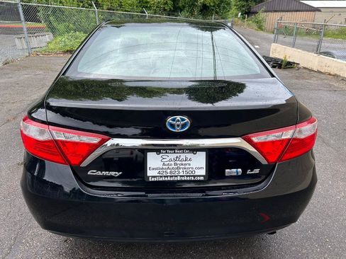 Used 2017 Toyota Camry LE FWD image 6