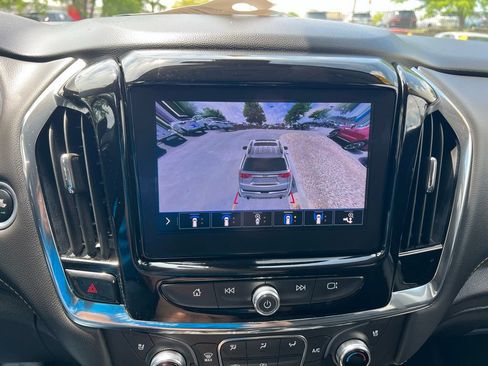 Used 2021 Chevrolet Traverse Premier AWD/4WD image 45
