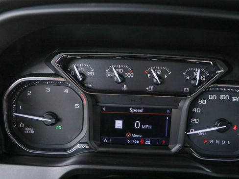 Used 2022 GMC Sierra 2500 AT4 w/ AT4 Preferred Package AWD/4WD image 16
