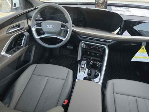 New 2025 Audi Q5 Premium image 32
