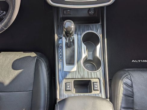 Used 2016 Nissan Altima 2.5 SL w/ 2.5 Technology w/LED Package image 15