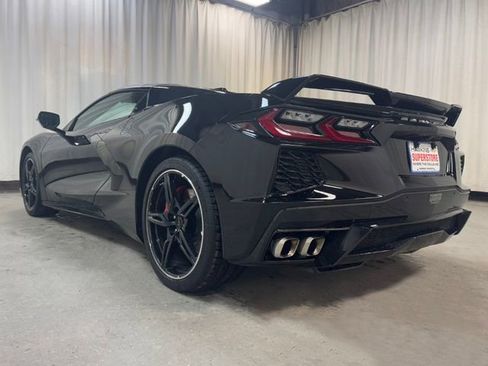 Used 2021 Chevrolet Corvette Stingray Premium Conv w/ Z51 Performance Package RWD image 8