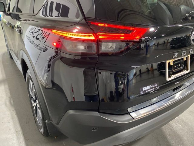 Certified 2023 Nissan Rogue SV w/ SV Premium B Package AWD/4WD image 25