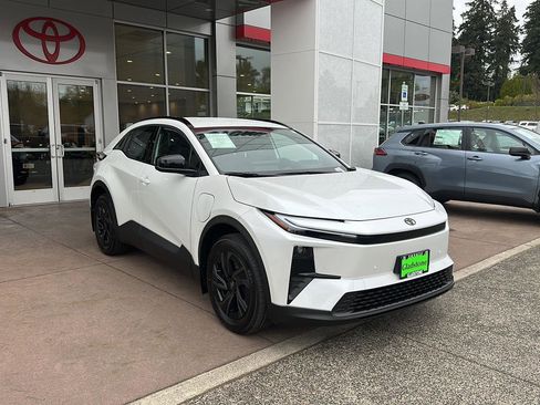 New 2026 Toyota C-HR image 3