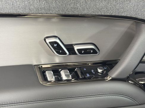 New 2025 Land Rover Range Rover Sport SE image 22