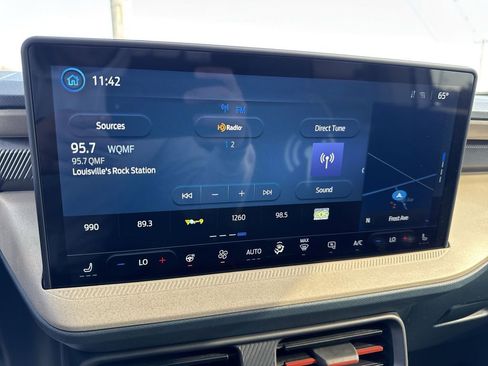 Used 2025 Ford Maverick Lariat AWD/4WD image 16