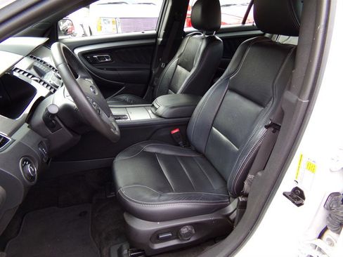 Used 2016 Ford Taurus SEL image 22