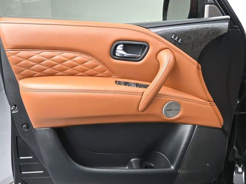 Used 2021 INFINITI QX80 Sensory w/ Cargo Package image 10