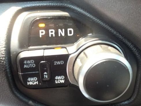 Used 2021 RAM 1500 Big Horn AWD/4WD image 14
