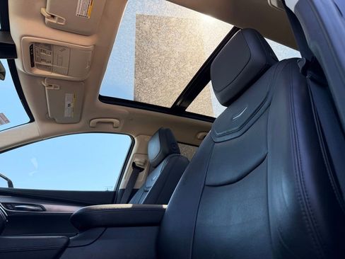 Used 2019 Cadillac XT5 Premium Luxury AWD/4WD image 3