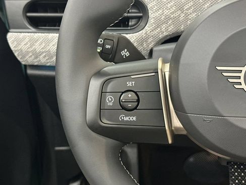 Used 2025 MINI Cooper S FWD image 27