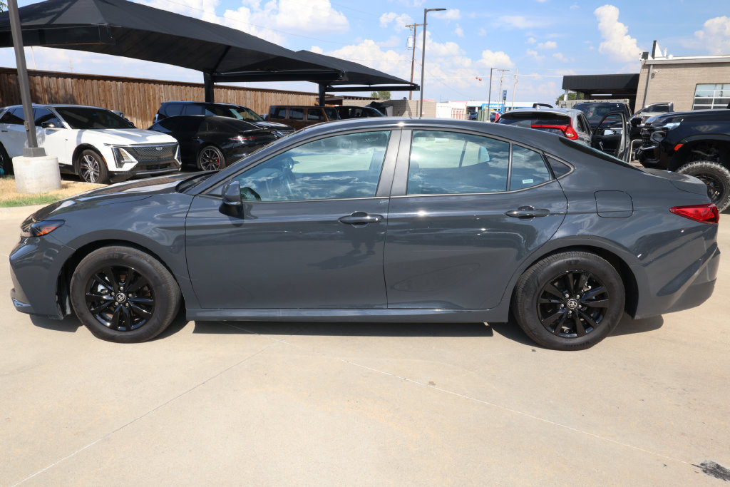 Used 2026 Toyota Camry LE FWD image 8