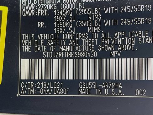 Used 2019 Toyota Highlander SE w/ Nightshade Edition AWD/4WD image 34