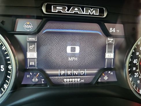 Used 2020 RAM 1500 Laramie AWD/4WD image 21