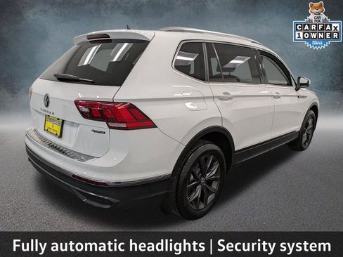 Used 2022 Volkswagen Tiguan SE w/ Panoramic Sunroof Package image 5