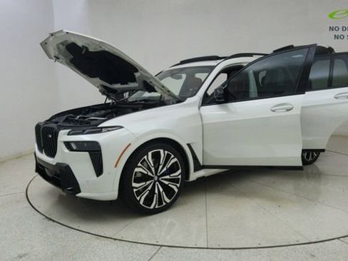 Used 2025 BMW X7 M60i AWD/4WD image 78