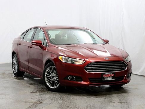 Used 2013 Ford Fusion SE image 1
