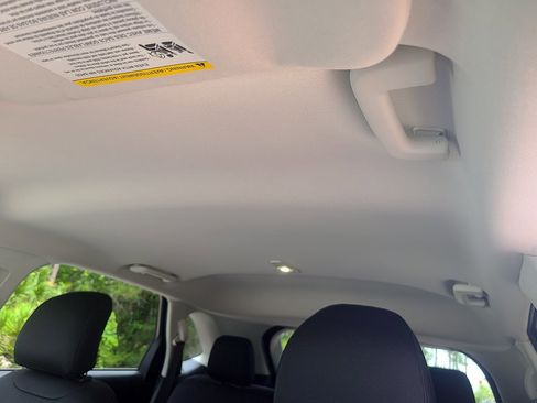 Used 2015 Ford Edge SE AWD/4WD image 11