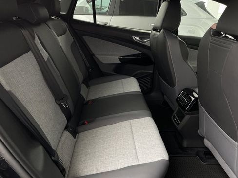 New 2025 Volkswagen ID.4 Pro image 30