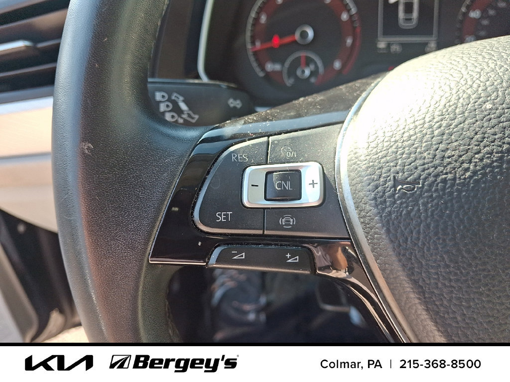 Used 2020 Volkswagen Jetta SE w/ SE Cold Weather Package FWD image 23