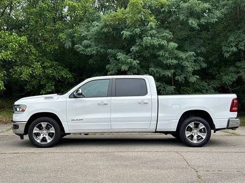 Used 2024 RAM 1500 Laramie AWD/4WD image 2