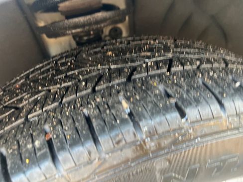 Used 2024 Buick Enclave Essence w/ Experience Buick Package image 29