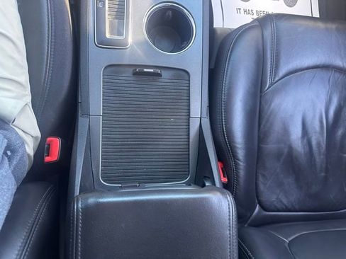 Used 2009 Chevrolet Traverse LT image 21