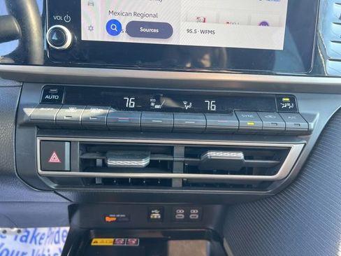 Used 2025 Toyota Camry SE image 20