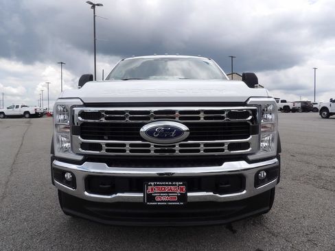 Used 2024 Ford F550 4x4 Crew Cab Super Duty w/ XLT Value Package image 12
