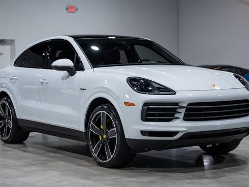 Used 2023 Porsche Cayenne Platinum Edition AWD/4WD image 14