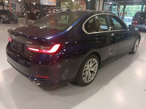 Used 2026 BMW 330i xDrive Sedan w/ Premium Package AWD/4WD image 6