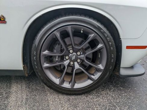 Used 2023 Dodge Challenger R/T Scat Pack RWD image 11