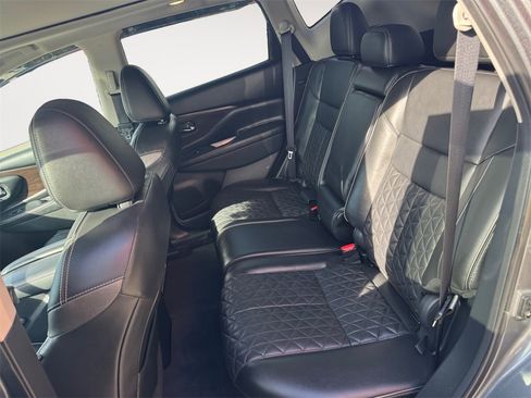 Used 2019 Nissan Murano Platinum w/ Cargo Package image 13