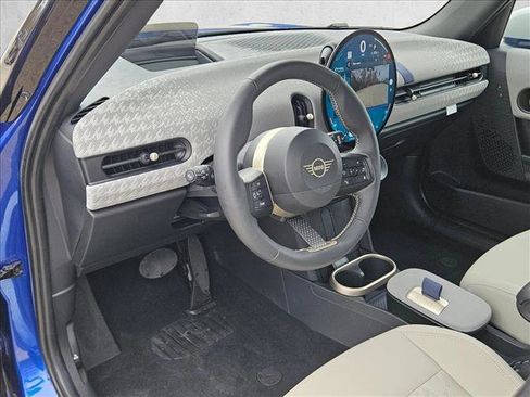 Certified 2025 MINI Cooper S image 10