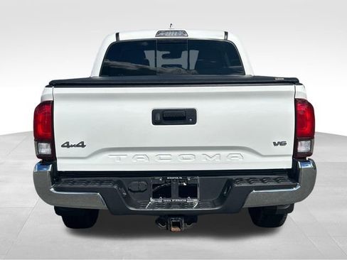 Certified 2020 Toyota Tacoma SR5 AWD/4WD image 4