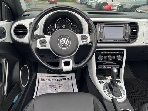 Used 2019 Volkswagen Beetle 2.0T SE FWD image 26