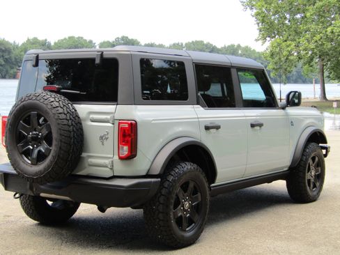 Used 2023 Ford Bronco Black Diamond AWD/4WD image 4