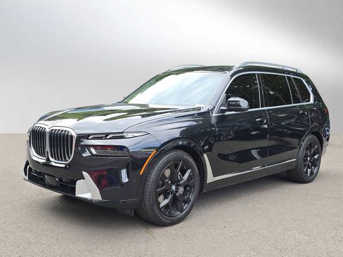 Used 2025 BMW X7 xDrive40i w/ Premium Package AWD/4WD image 7