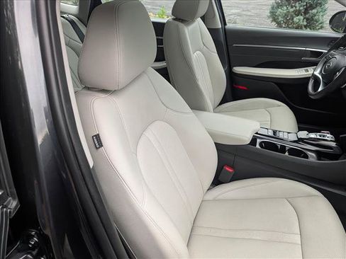 Certified 2023 Hyundai Sonata Limited FWD image 12
